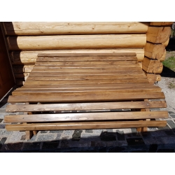 Drewniany leżak ogrodowy
