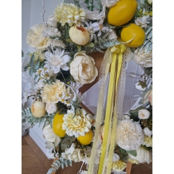 Duży wianek kwiatowy na drzwi Kwiaty i Cytryny 55 cm