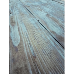 Drewniany stół z 2 ławami bielony
